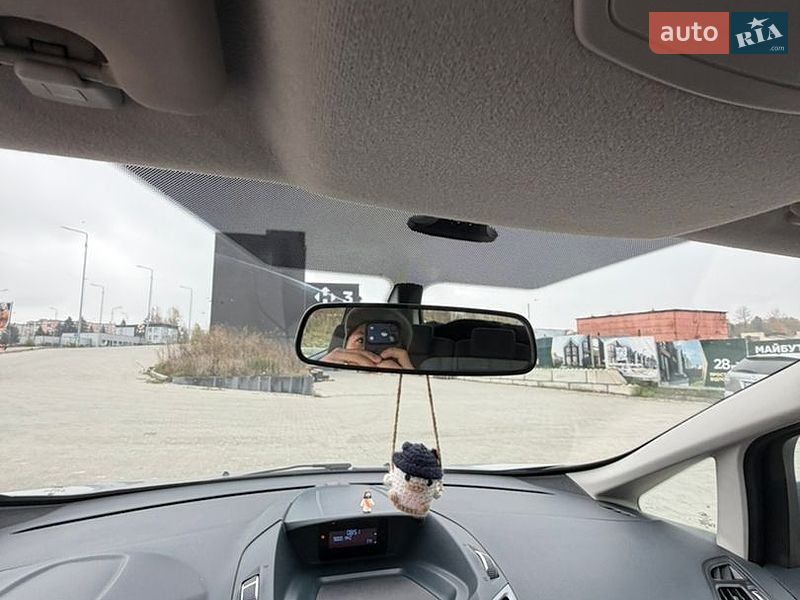 Минивэн Ford C-Max 2012 в Тернополе фото 39 Минивэн Ford C-Max 2012 в Тернополе