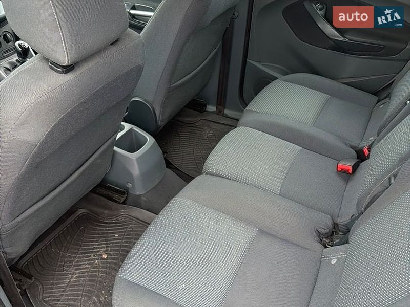 Минивэн Ford C-Max 2012 в Тернополе фото 49 Минивэн Ford C-Max 2012 в Тернополе