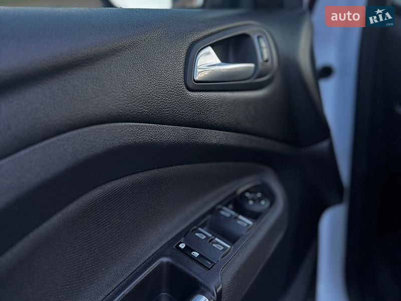 Минивэн Ford C-Max 2017 в Киверцах фото 11 Минивэн Ford C-Max 2017 в Киверцах
