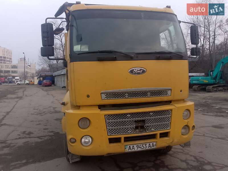 Самосвал Ford Cargo 2012 в Киеве