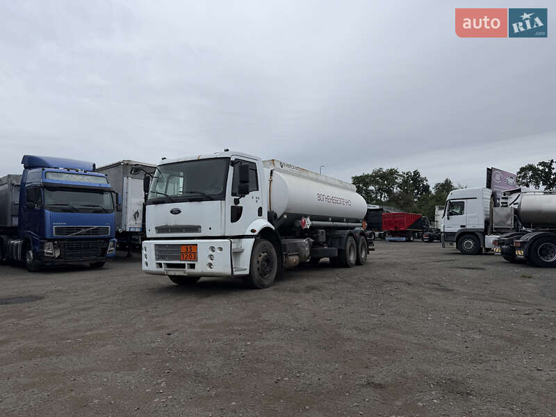 Бензовоз Ford Cargo 2014 в 