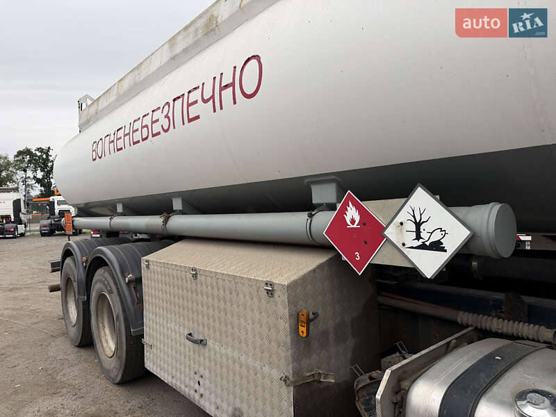 Бензовоз Ford Cargo 2014 в Киеве