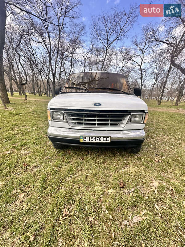 Микроавтобус Ford Club Wagon 1994 в Одессе фото 3 Микроавтобус Ford Club Wagon 1994 в Одессе
