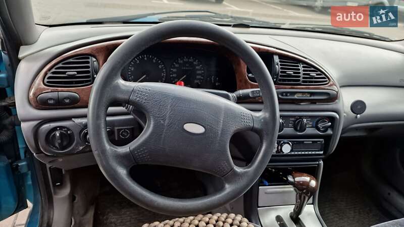 Седан Ford Contour 1995 в Києві