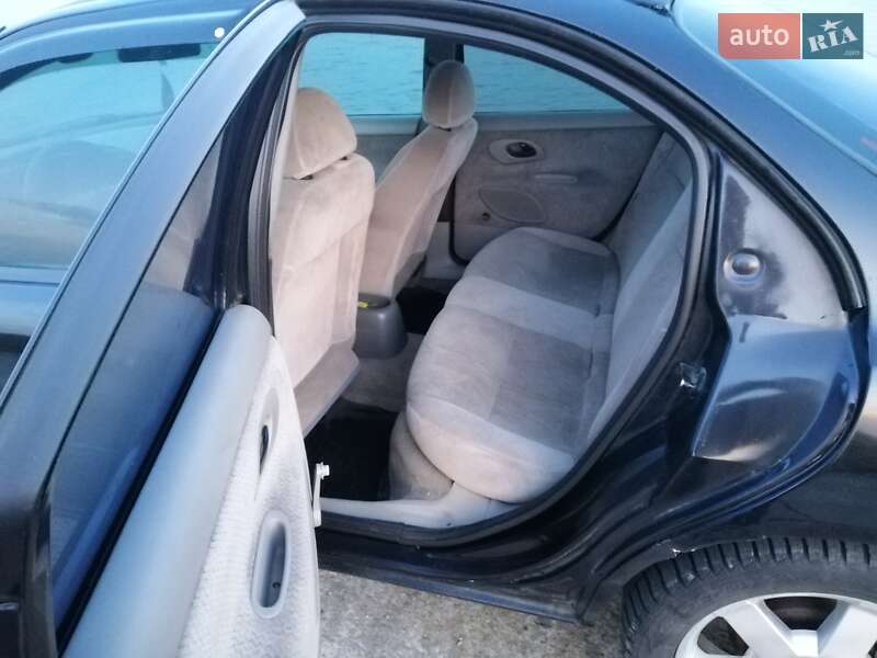 Седан Ford Contour 1997 в Каневе