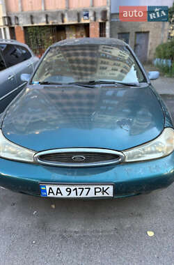 Седан Ford Contour 1998 в Києві