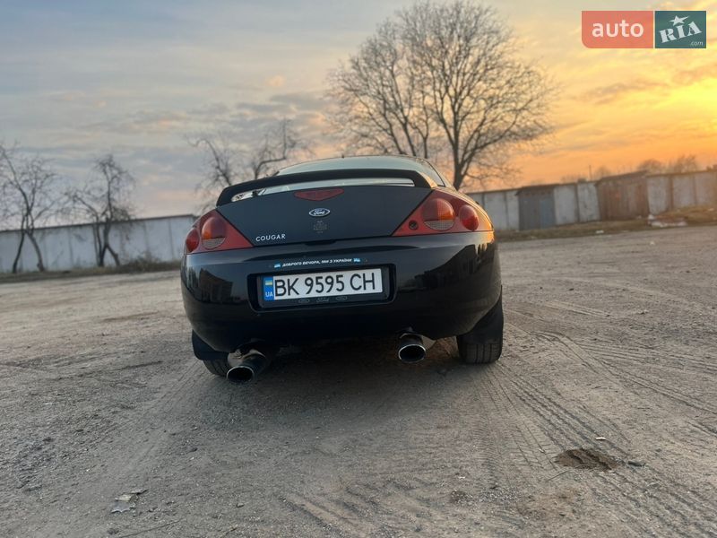 Купе Ford Cougar 1999 в Дубні