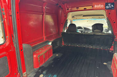 Вантажний фургон Ford Courier 2001 в 