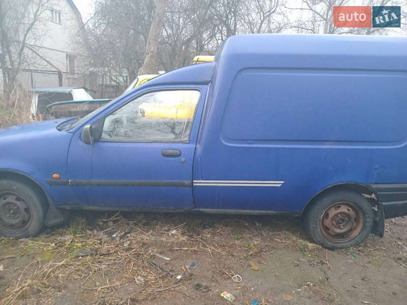 Мінівен Ford Courier 1996 в Києві