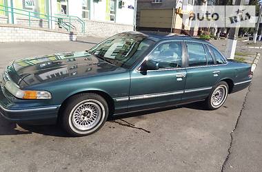 Седан Ford Crown Victoria 1995 в Кременчуці