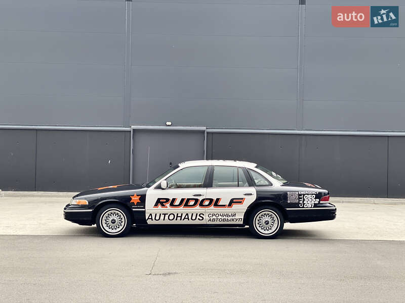 Седан Ford Crown Victoria 1994 в Киеве