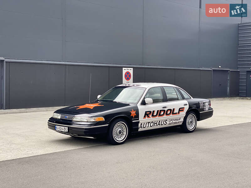 Седан Ford Crown Victoria 1994 в Киеве
