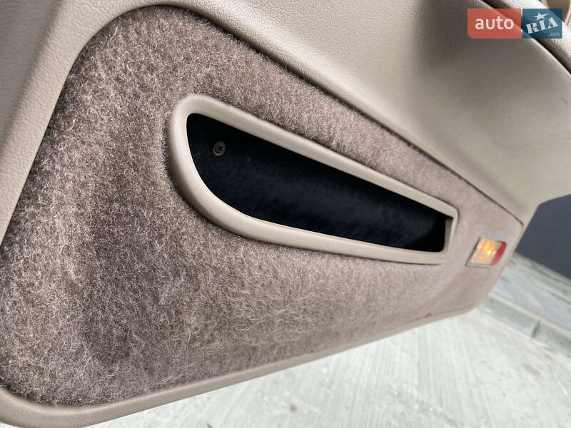 Седан Ford Crown Victoria 1994 в Киеве