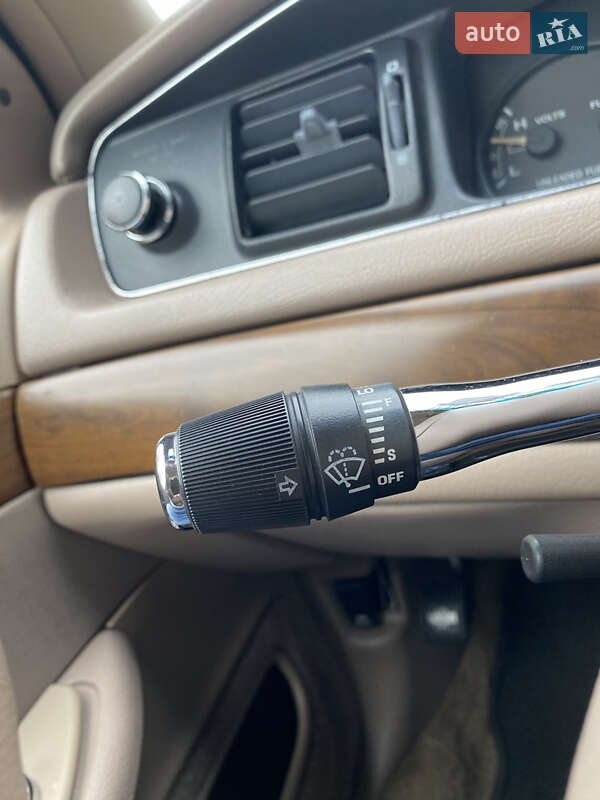 Седан Ford Crown Victoria 1994 в Киеве