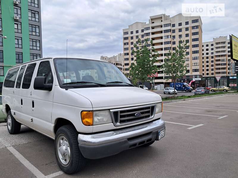 Мінівен Ford E-350 2005 в Києві