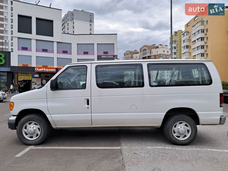 Мінівен Ford E-350 2005 в Києві