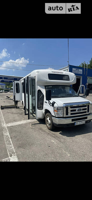 Мікроавтобус Ford E-450 2016 в Харкові фото 6 Мікроавтобус Ford E-450 2016 в Харкові