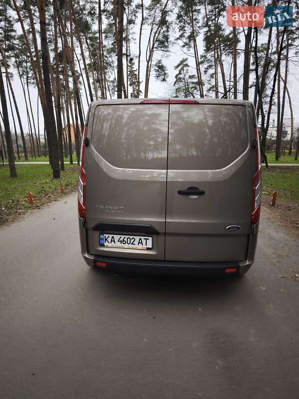 Минивэн Ford E-Transit Custom 2023 в Киеве фото 7 Минивэн Ford E-Transit Custom 2023 в Киеве