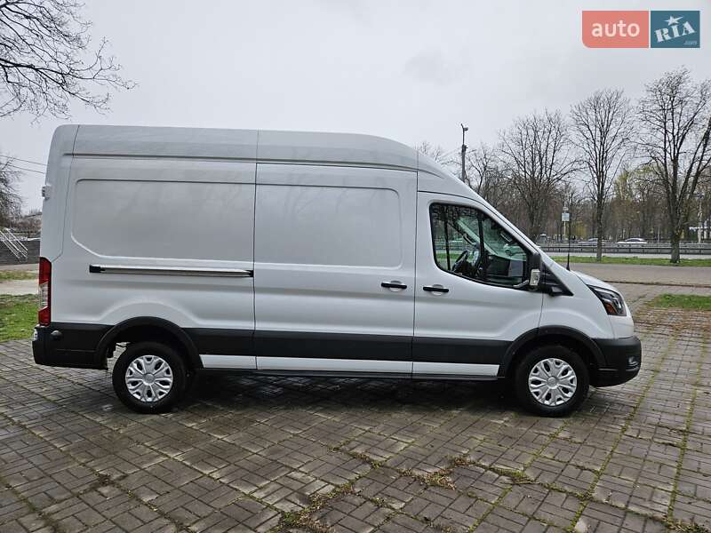 Грузовой фургон Ford E-Transit 2022 в Киеве
