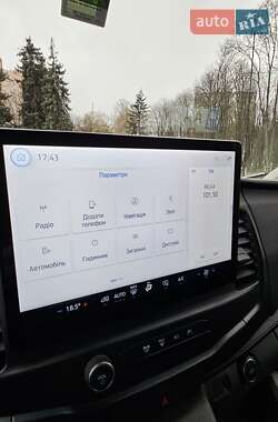 Грузовой фургон Ford E-Transit 2022 в 