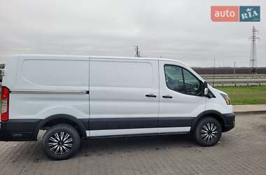 Грузовой фургон Ford E-Transit 2022 в Пирятине