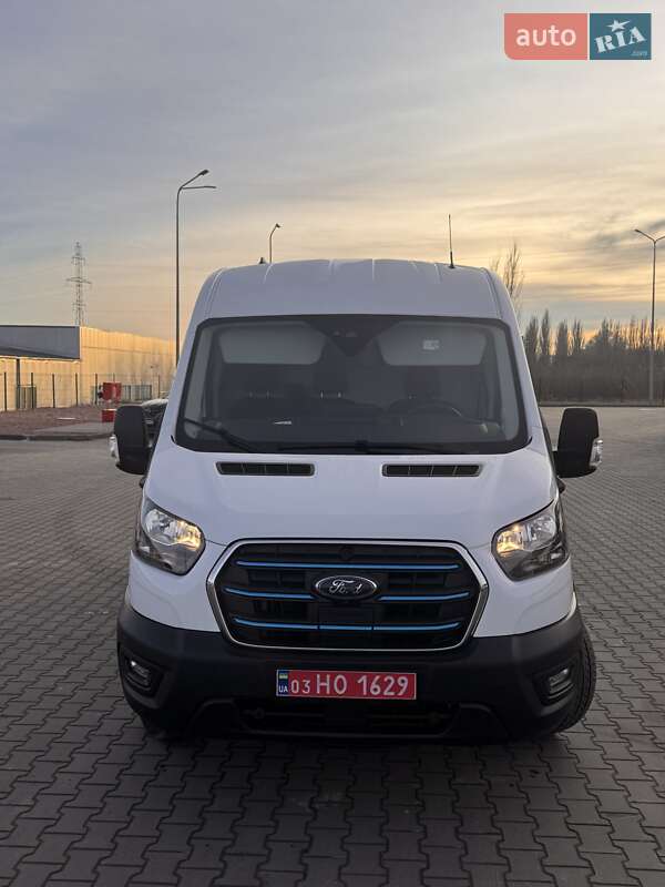 Грузовой фургон Ford E-Transit 2023 в Луцке