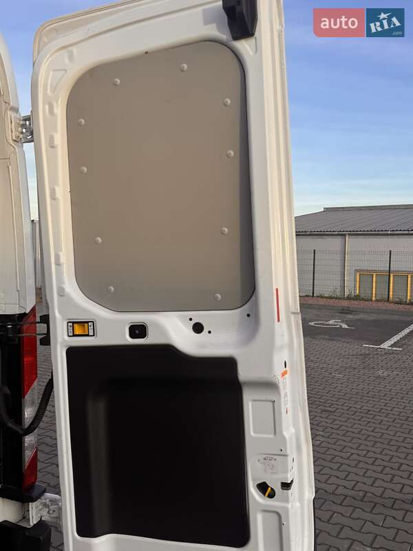Грузовой фургон Ford E-Transit 2023 в Луцке