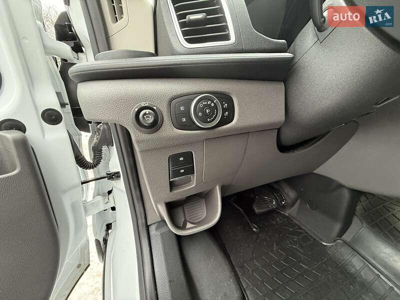 Грузовой фургон Ford E-Transit 2022 в Виннице