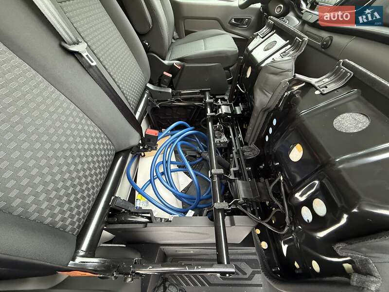 Грузовой фургон Ford E-Transit 2022 в Виннице