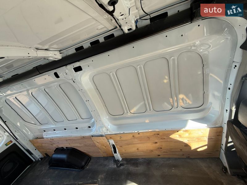 Грузовой фургон Ford E-Transit 2022 в Олевске