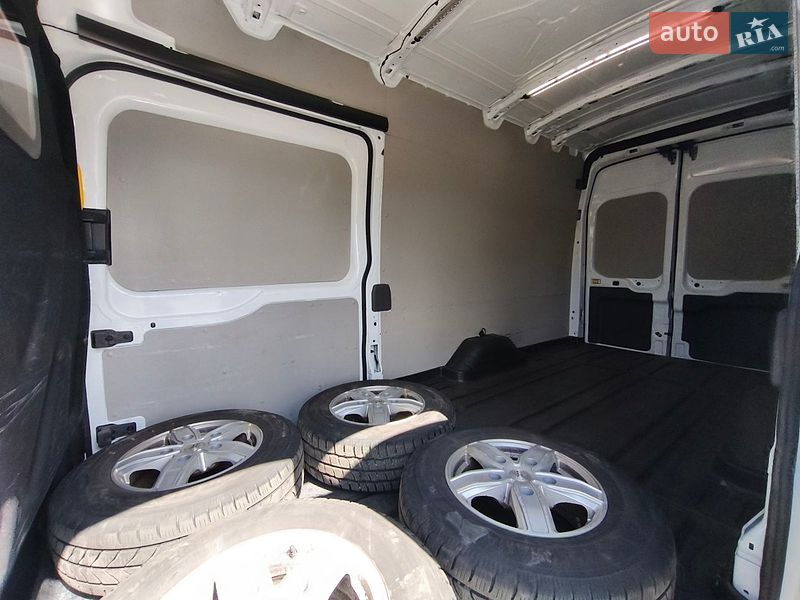 Вантажний фургон Ford E-Transit 2022 в Києві