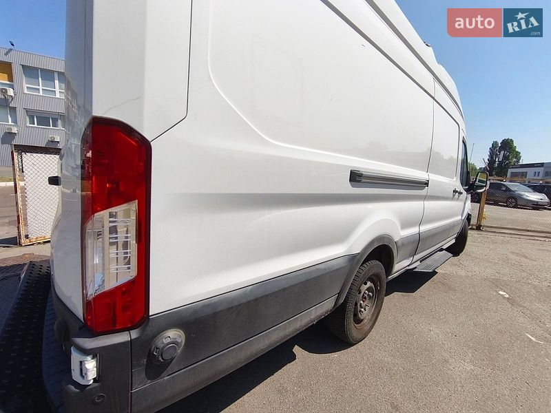 Грузовой фургон Ford E-Transit 2022 в Киеве