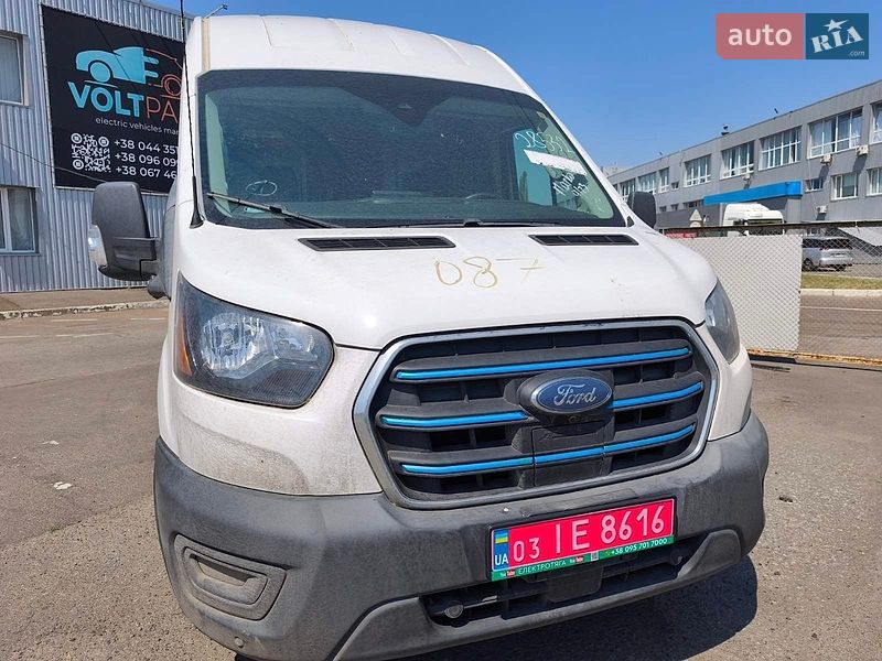 Грузовой фургон Ford E-Transit 2022 в Киеве
