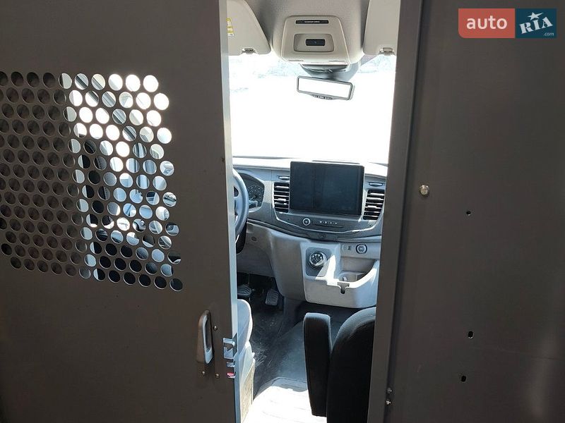 Грузовой фургон Ford E-Transit 2022 в Киеве