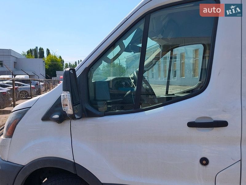 Грузовой фургон Ford E-Transit 2022 в Киеве