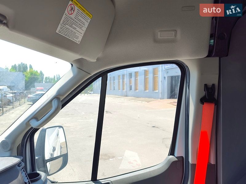 Грузовой фургон Ford E-Transit 2022 в Киеве