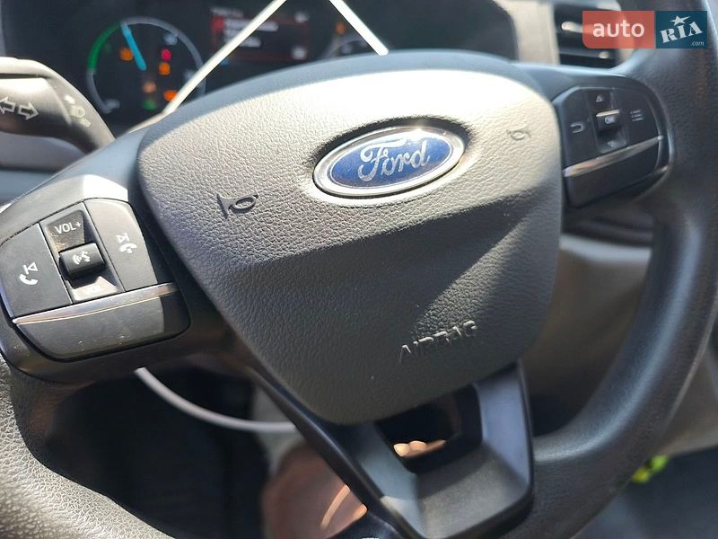 Грузовой фургон Ford E-Transit 2022 в Киеве