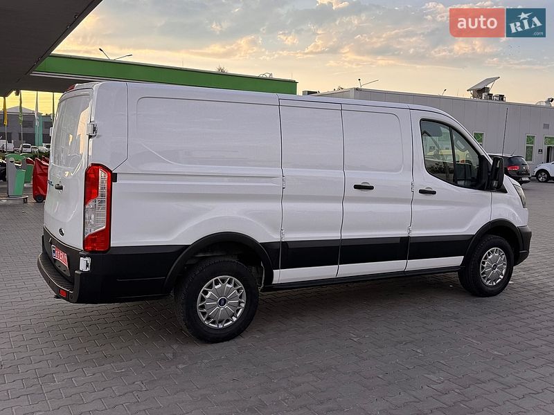 Грузовой фургон Ford E-Transit 2022 в Луцке