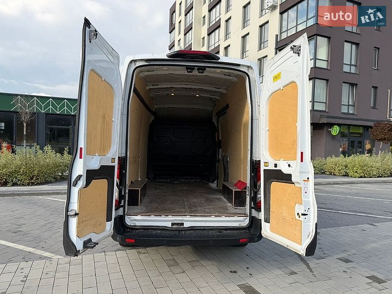 Вантажний фургон Ford E-Transit 2023 в Городку