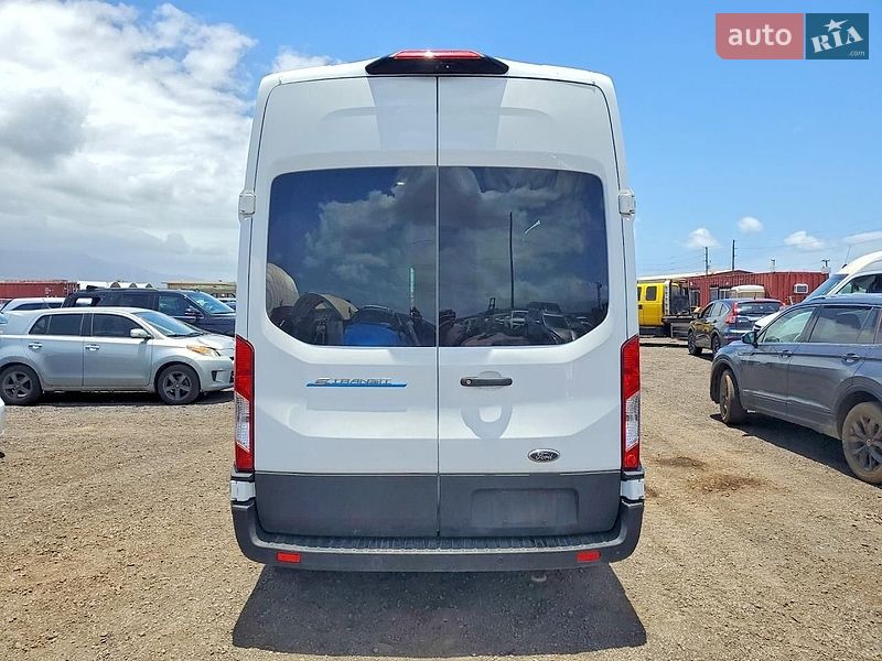 Грузовой фургон Ford E-Transit 2023 в Черновцах