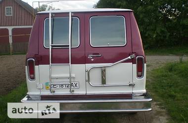 Минивэн Ford Econoline 1987 в Сторожинце