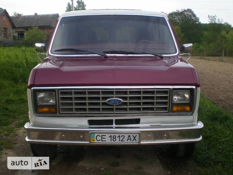 Минивэн Ford Econoline 1987 в Сторожинце