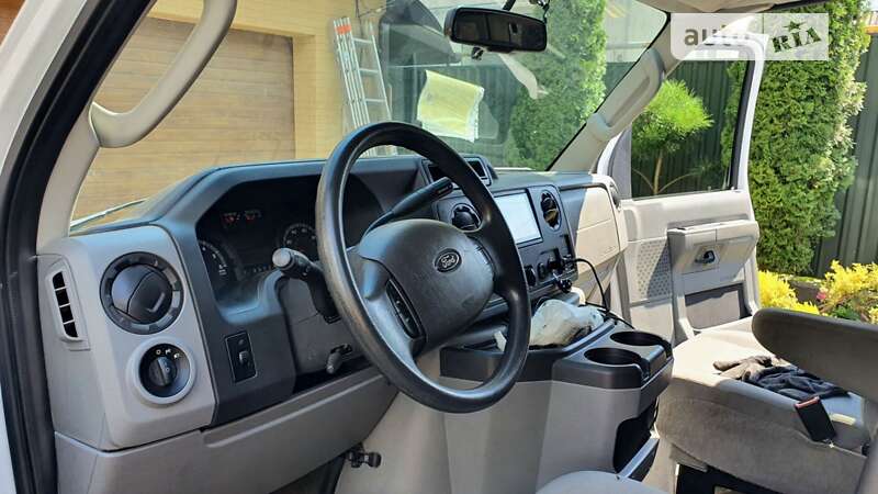 Минивэн Ford Econoline 2013 в Львове