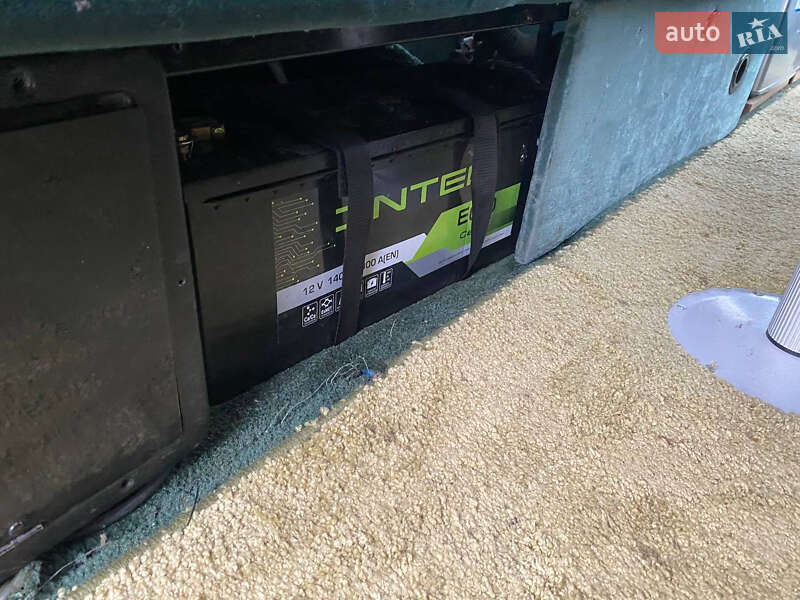 Мінівен Ford Econoline 1996 в Житомирі