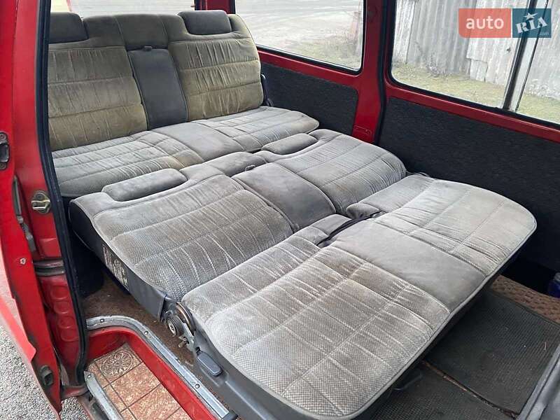 Минивэн Ford Econovan 1989 в Ракитном
