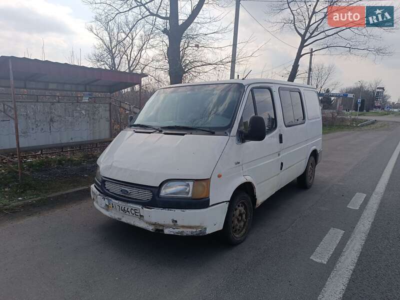 Мінівен Ford Econovan 1996 в Чернівцях