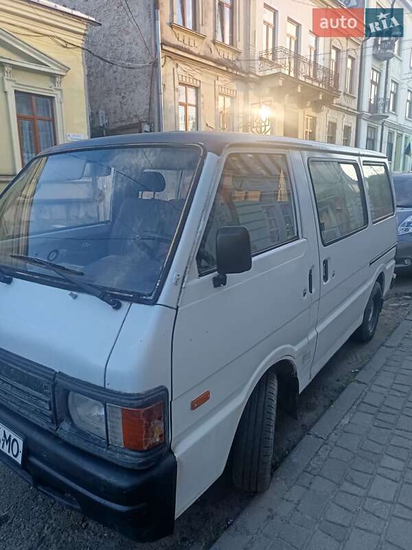 Минивэн Ford Econovan 1988 в Черновцах