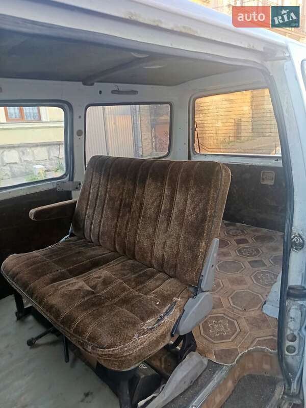 Минивэн Ford Econovan 1988 в Черновцах