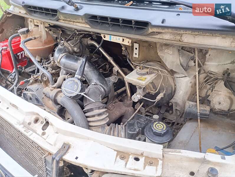 Мінівен Ford Econovan 1997 в Сторожинці