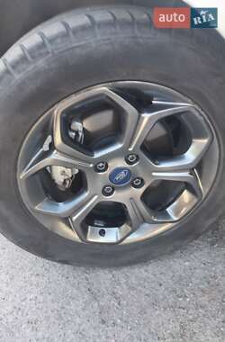 Внедорожник / Кроссовер Ford EcoSport 2018 в 